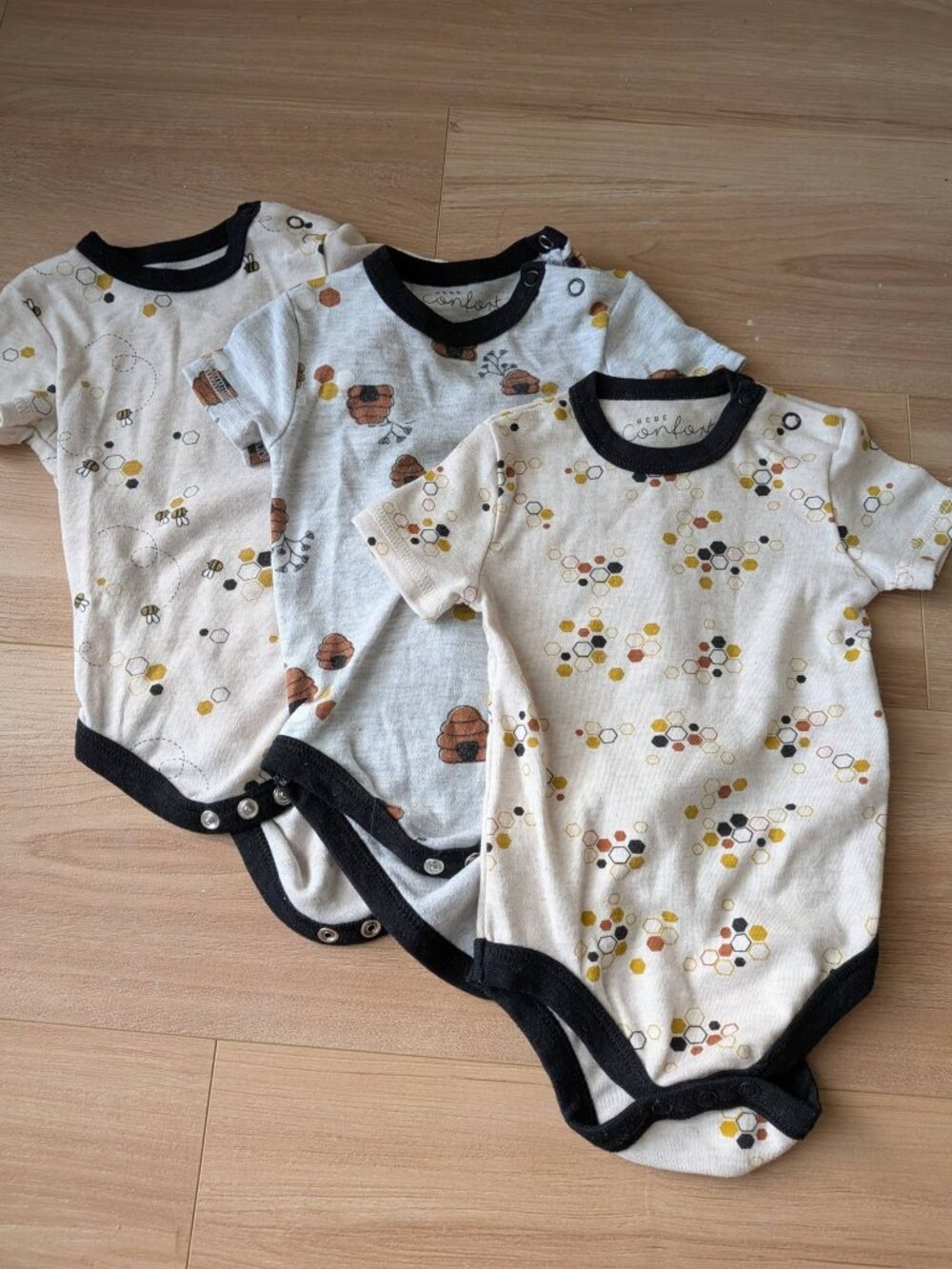 Bébé Confort baby bodysuit, 6 months